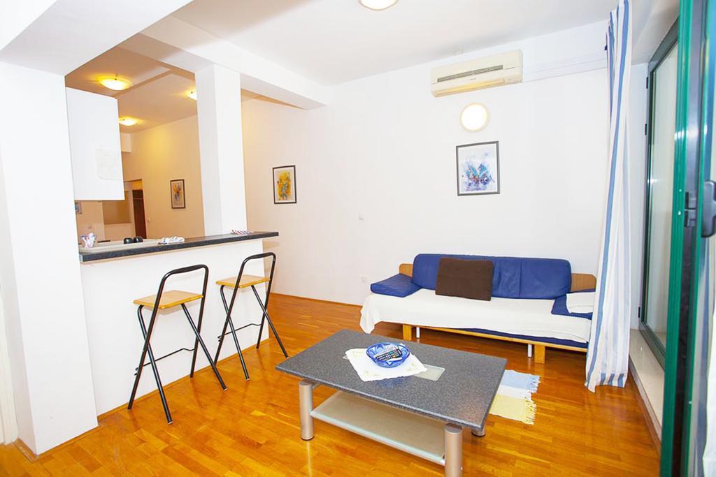Apartment Jarak Center *